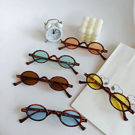 Retro Small Oval Sunglasses – Vintage Fashion Shades with Anti-Blue Light Lenses for Men & Women