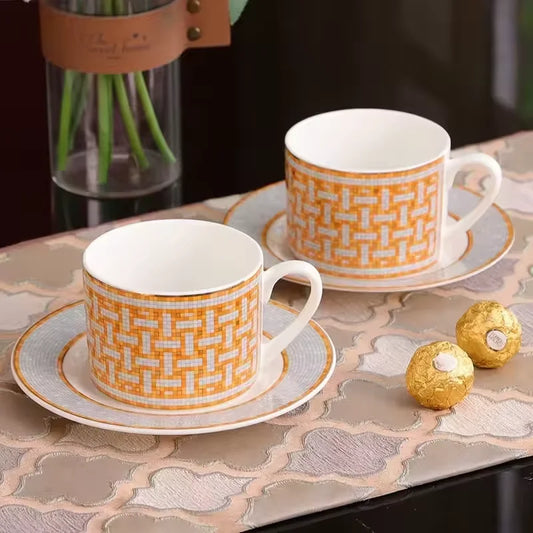 European Retro Bone China Coffee Cup & Saucer Set – Light Luxury Ceramic Teacup for Home or Gift